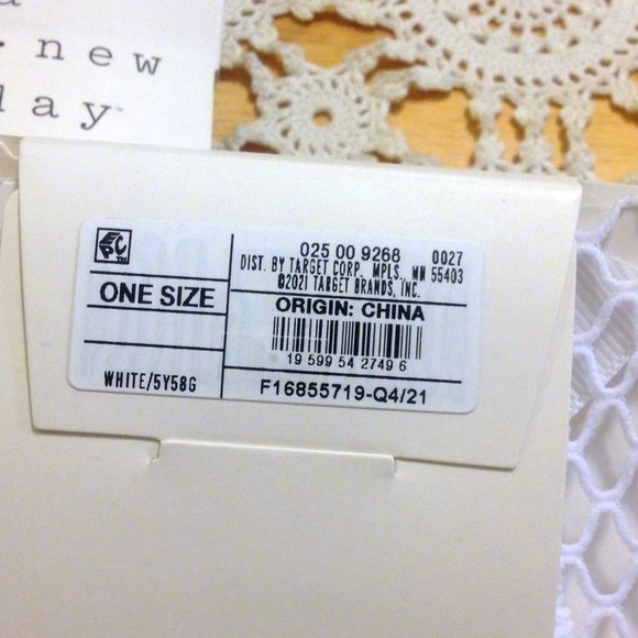 Two new pair of fishnet women's ankle socks from a new day / Target - Picture 4 of 4